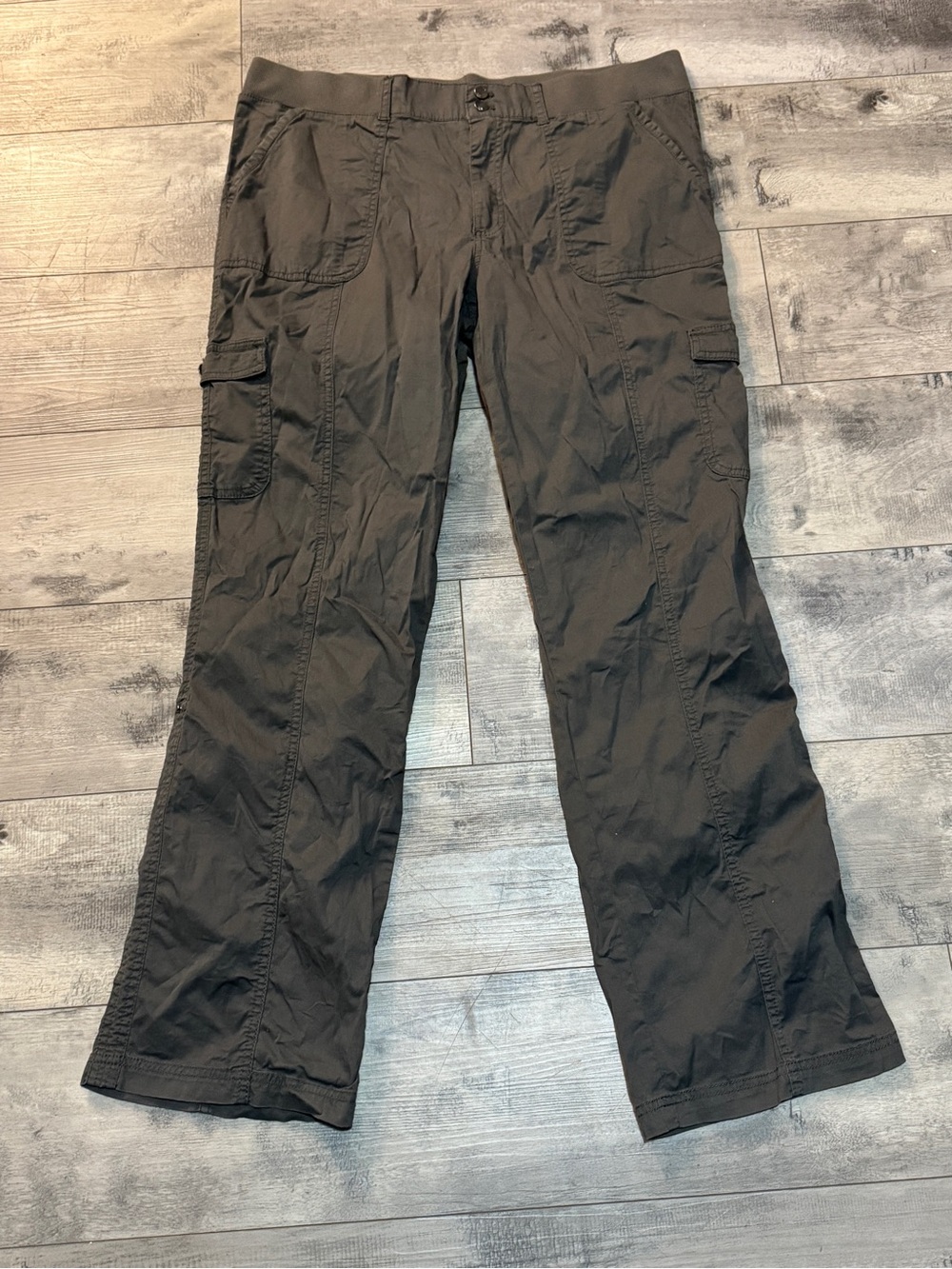 Windriver Women’s Green Cargo Pants, Size 16x32